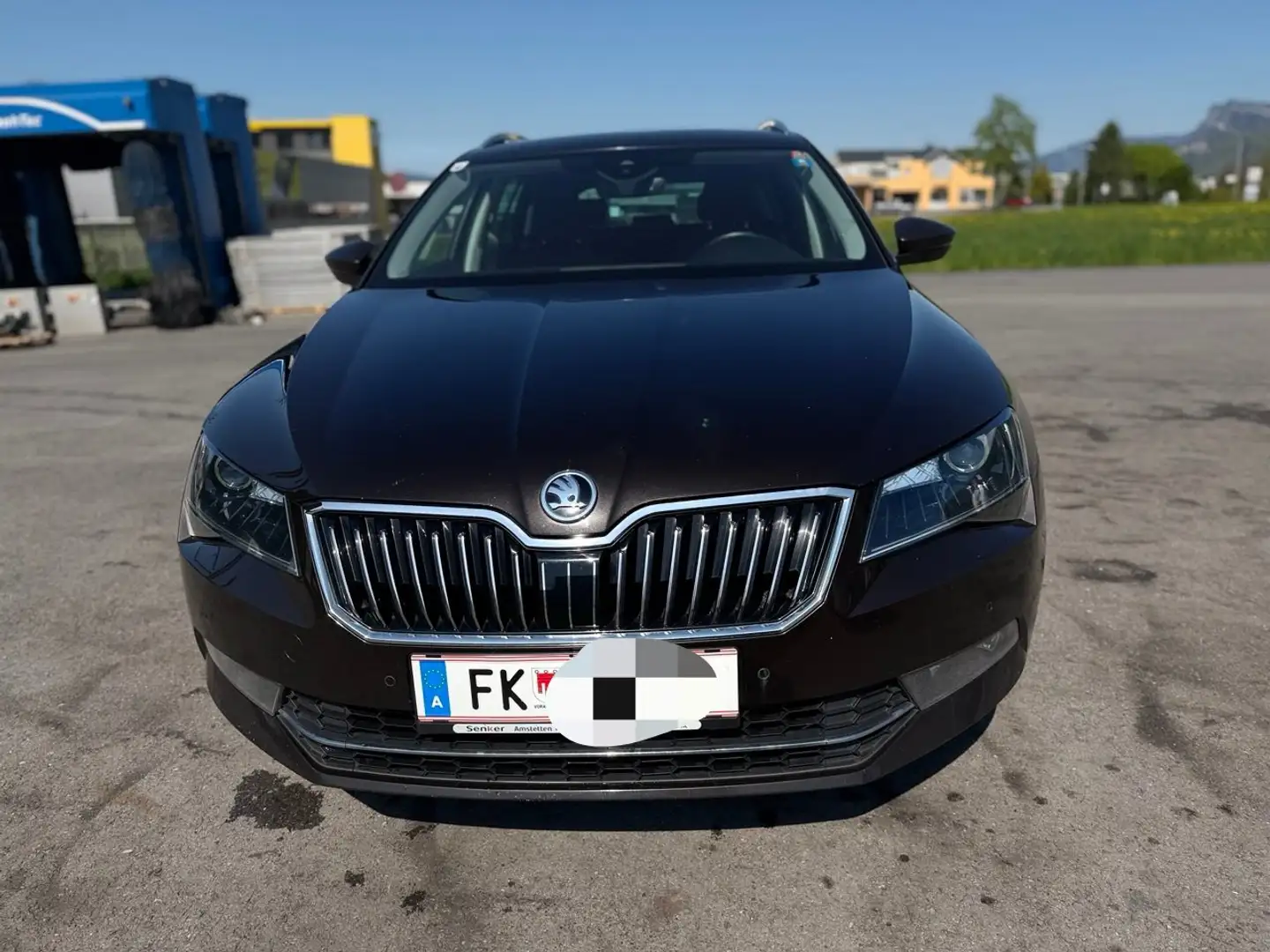 Skoda Superb Combi 2.0 TDI DSG L&K - 1