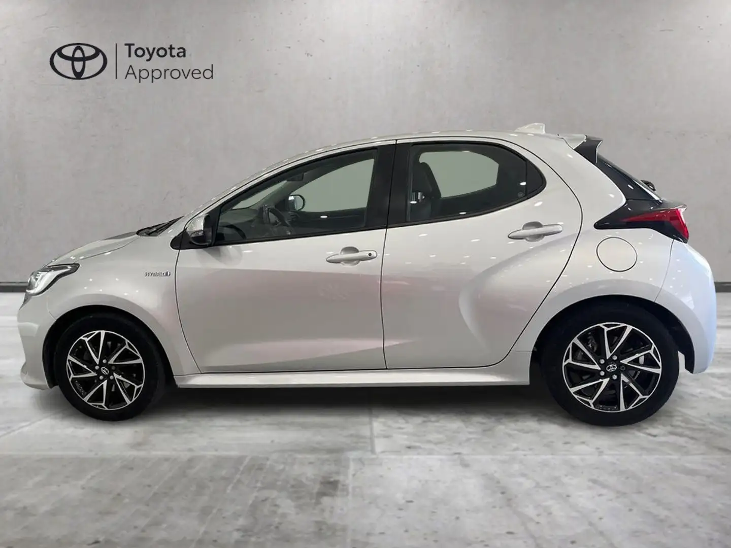 Toyota Yaris Yaris 1.5h Trend Argento - 2