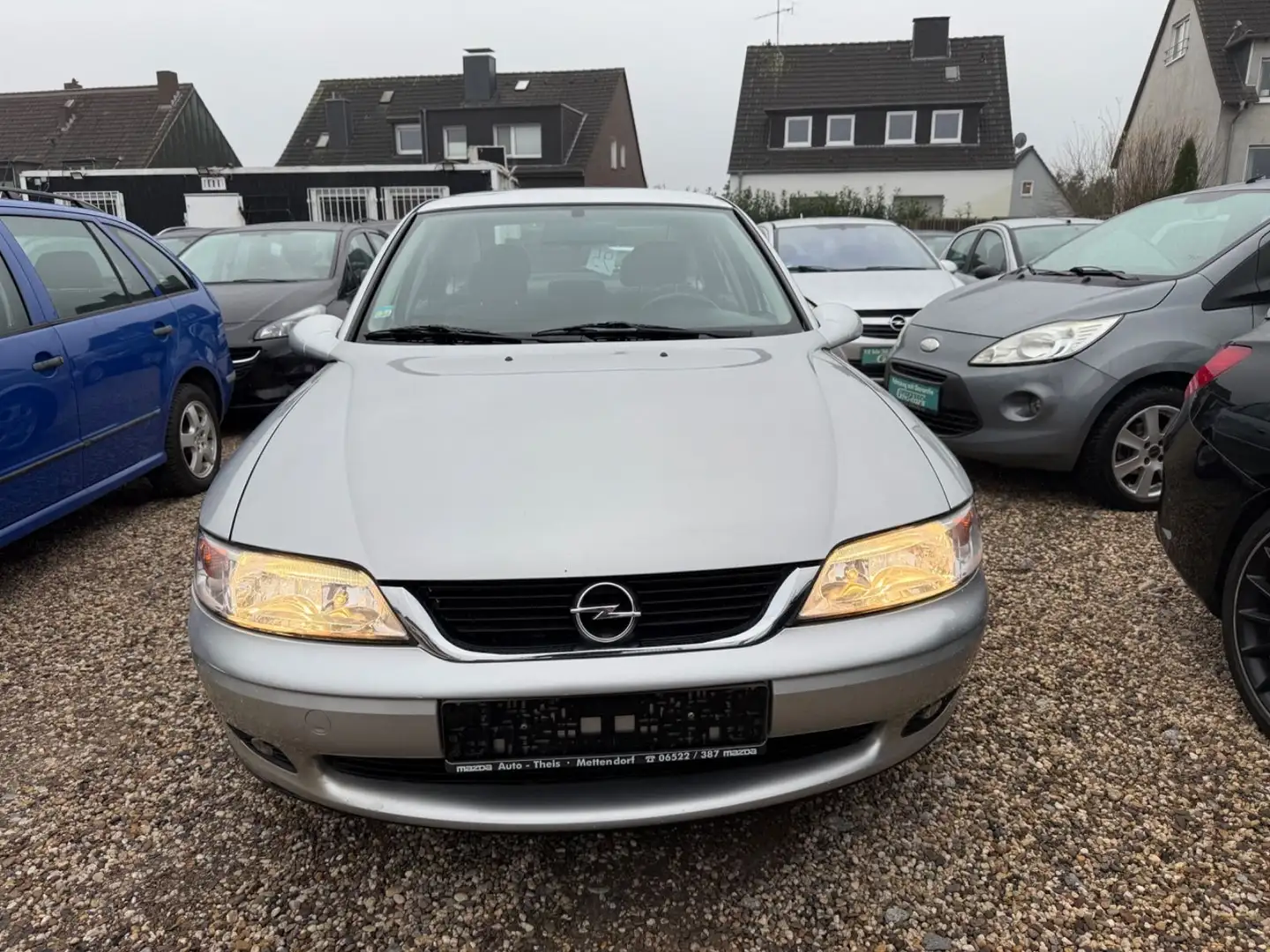 Opel Vectra 1.8 16V Elegance*2HAND*TÜV NEU* Grau - 1