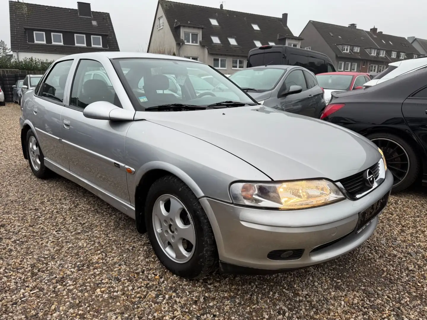 Opel Vectra 1.8 16V Elegance*2HAND*TÜV NEU* Grau - 2