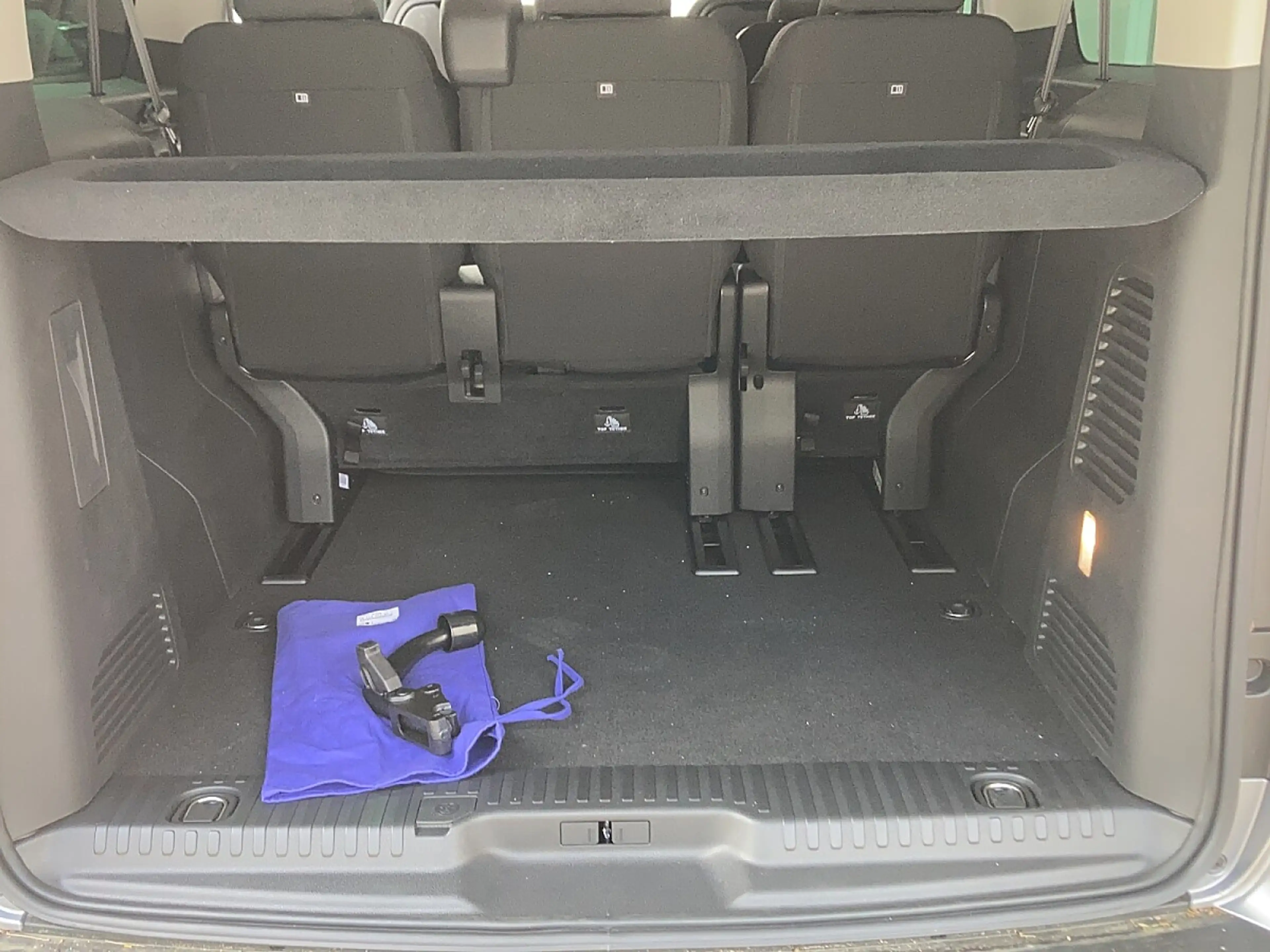 Opel Zafira 2,2 Diesel XL Edition Aut. + AHV + tolle Extras!! — photo 13