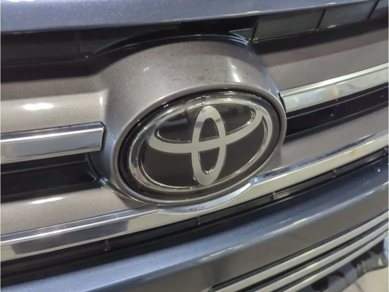 Toyota Highlander снимка Toyota Highlander