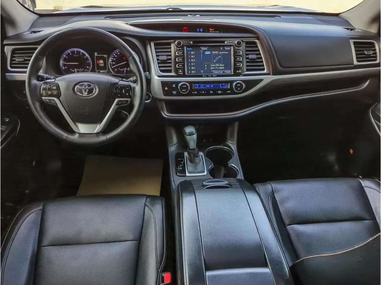 Toyota Highlander снимка Toyota Highlander