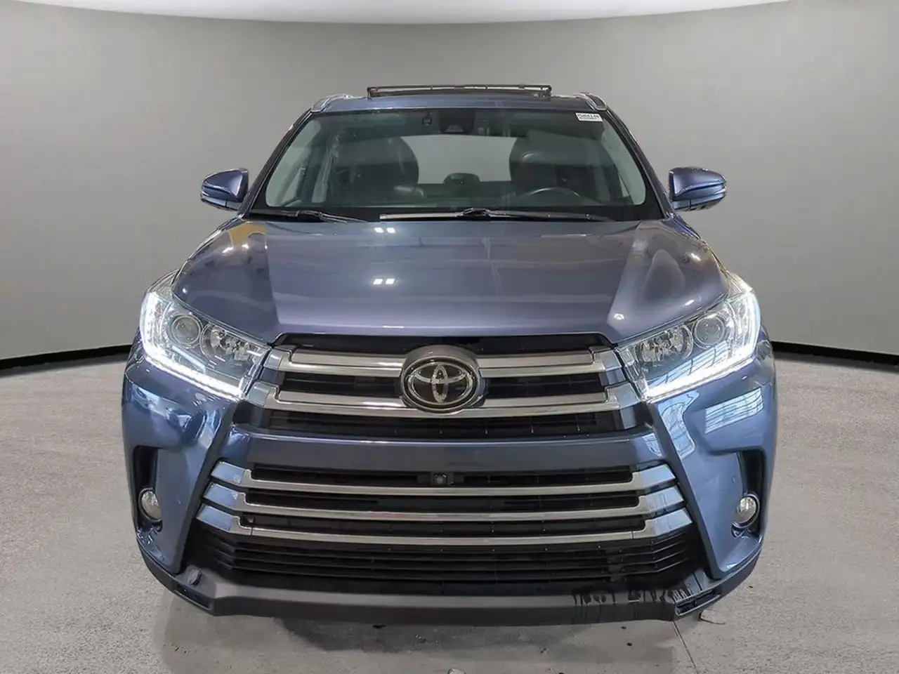 Toyota Highlander снимка Toyota Highlander