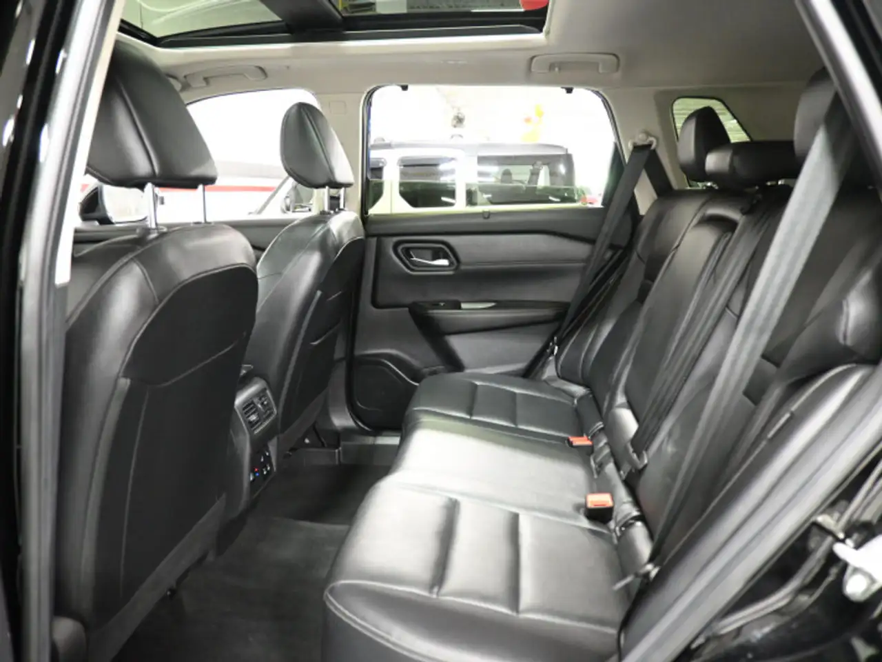 Nissan Rogue fotografie Nissan Rogue