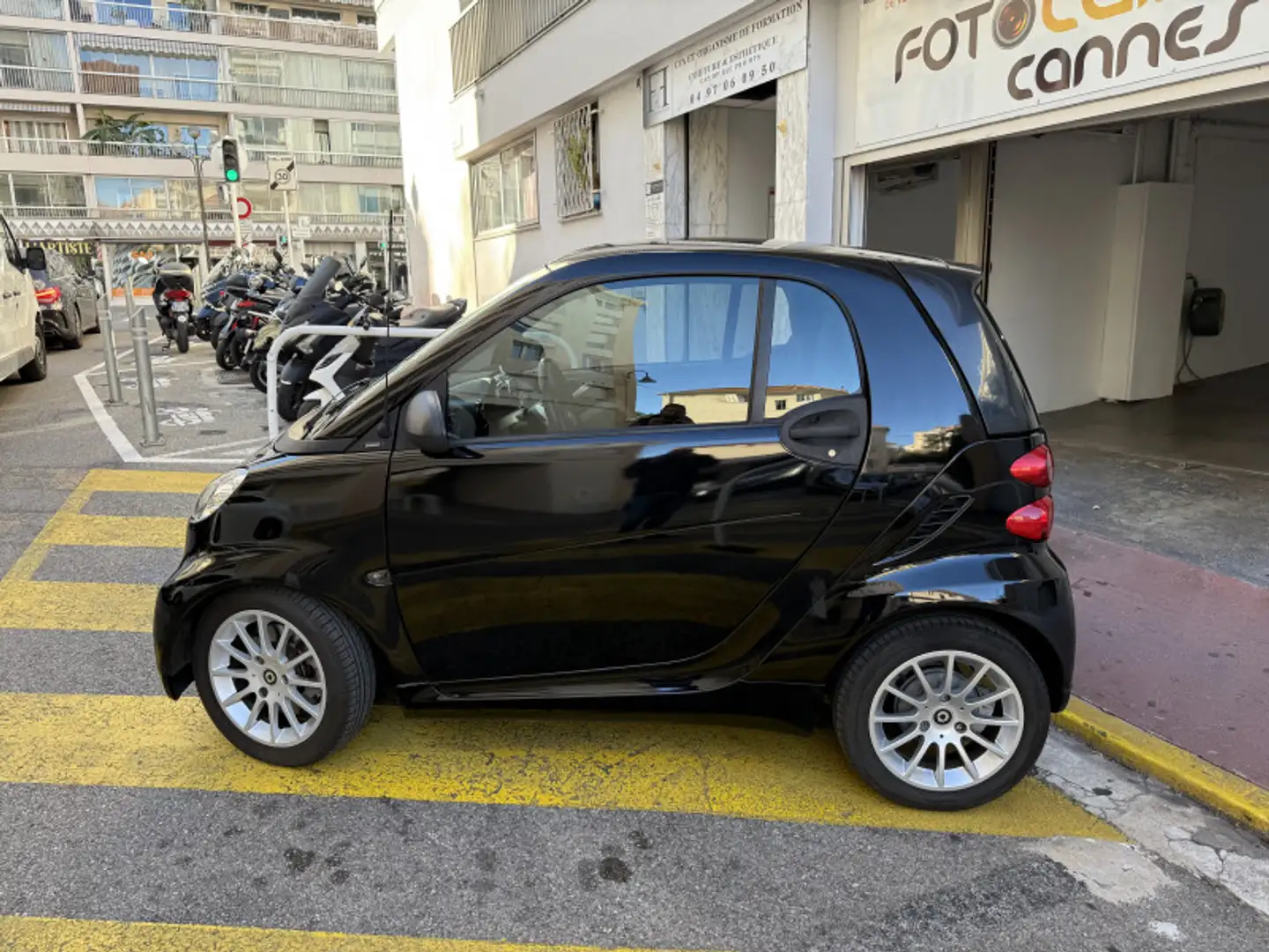 smart forTwo 71CH MHD PASSION SOFTOUCH Noir - 2