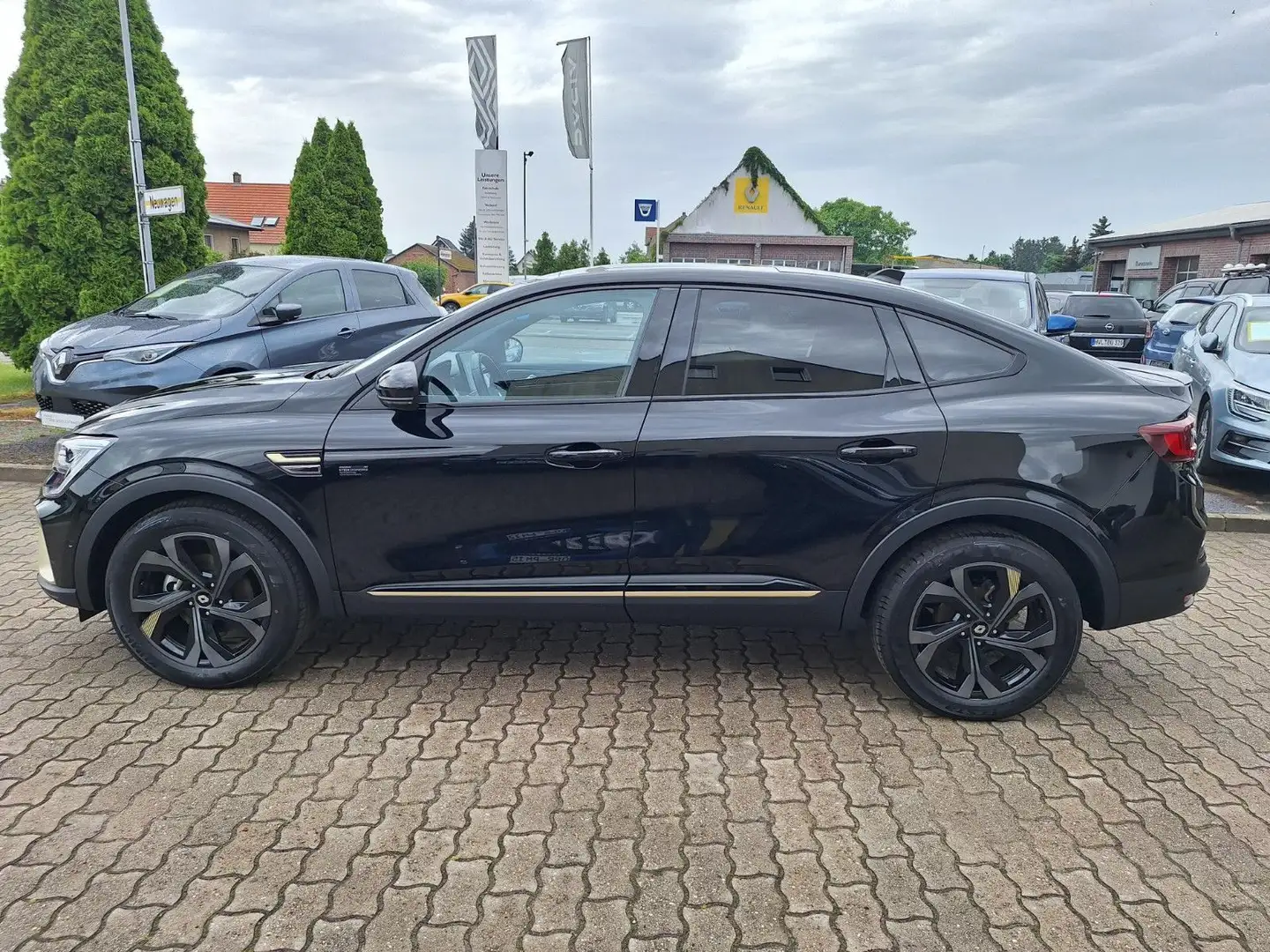 Renault Arkana E-Tech Engineered Schwarz - 1