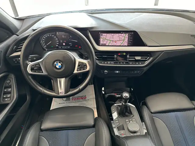 BMW 1 Series view 8