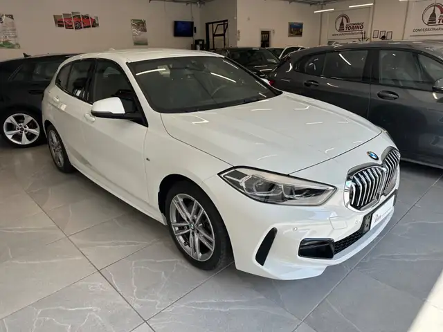 BMW 1 Series view 3