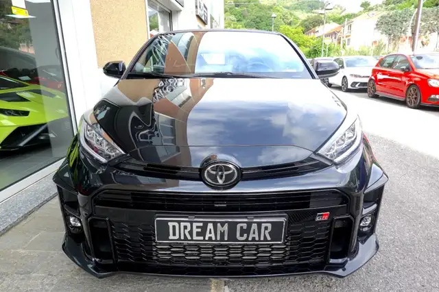 Toyota Yaris view 8