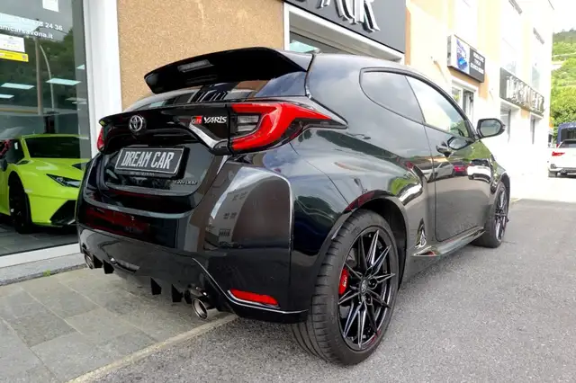 Toyota Yaris view 5