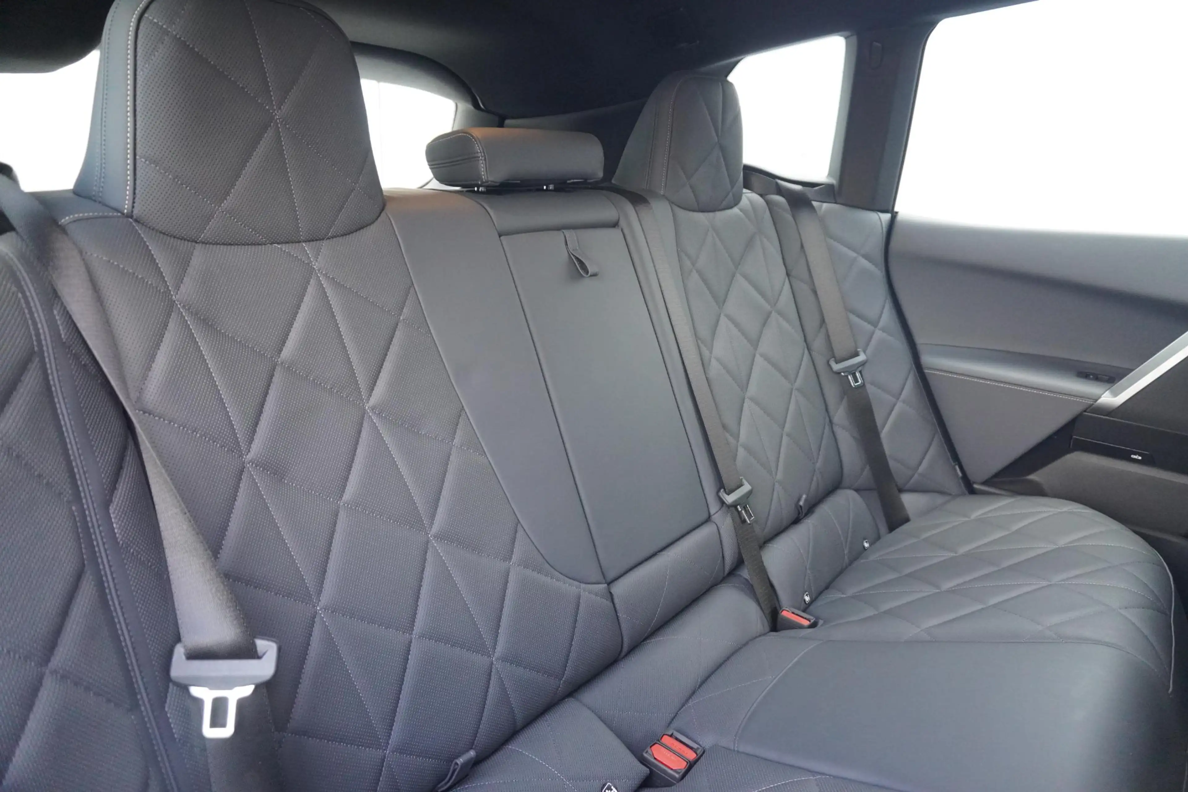 BMW iX xDrive60 | M Sportpakket Pro | Bowers & Wilkins | — photo 9