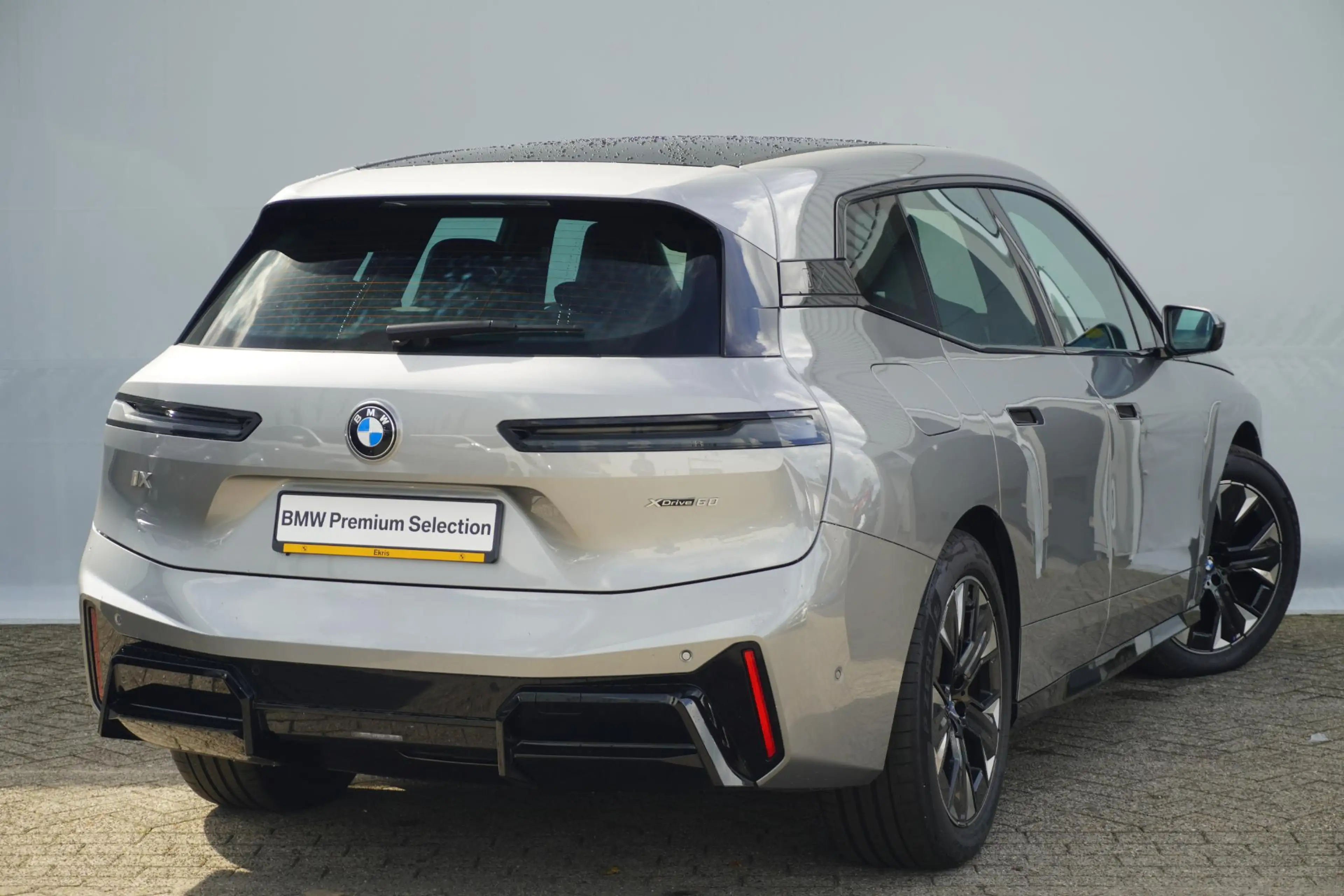 BMW iX xDrive60 | M Sportpakket Pro | Bowers & Wilkins | — photo 2