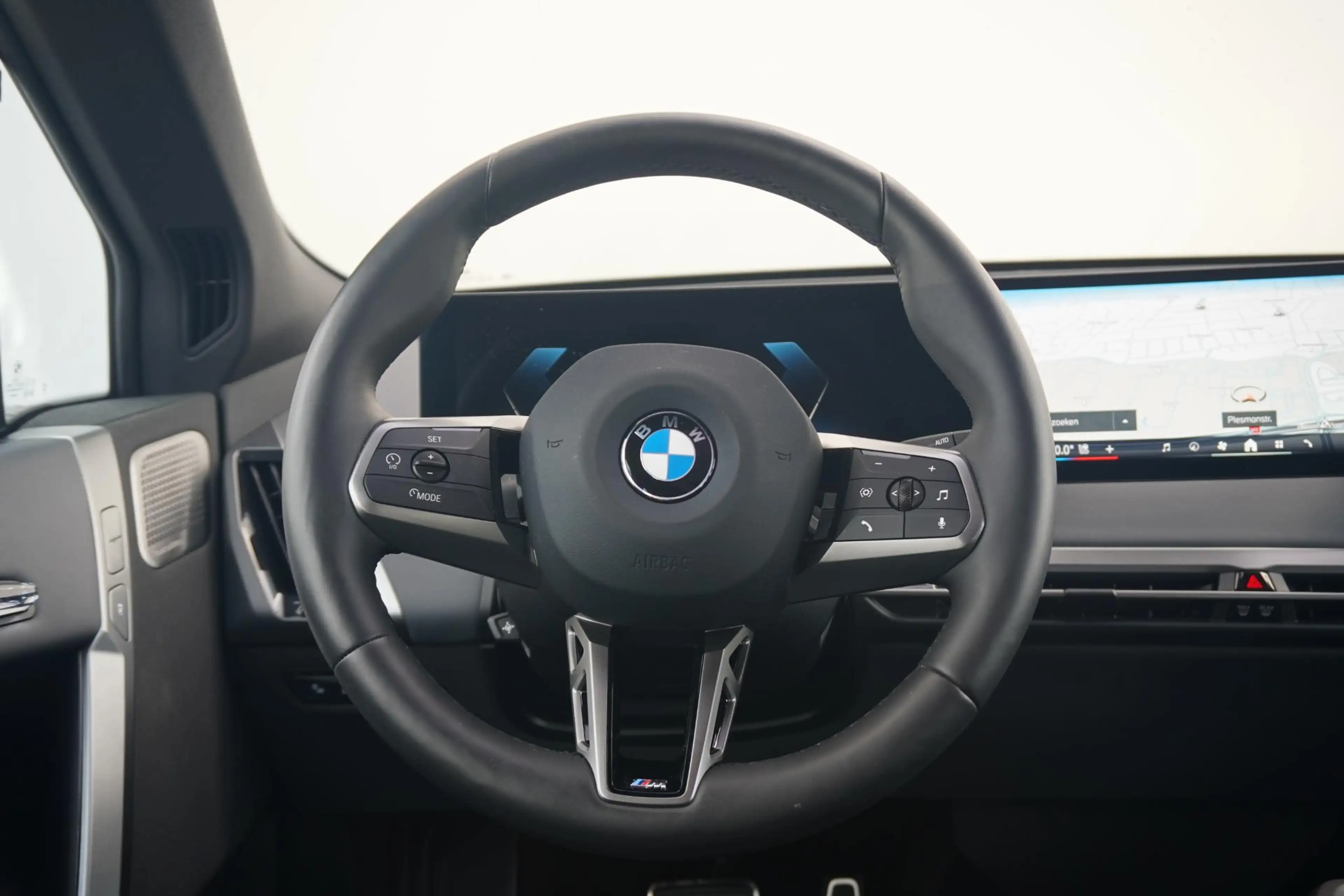 BMW iX xDrive60 | M Sportpakket Pro | Bowers & Wilkins | — photo 10