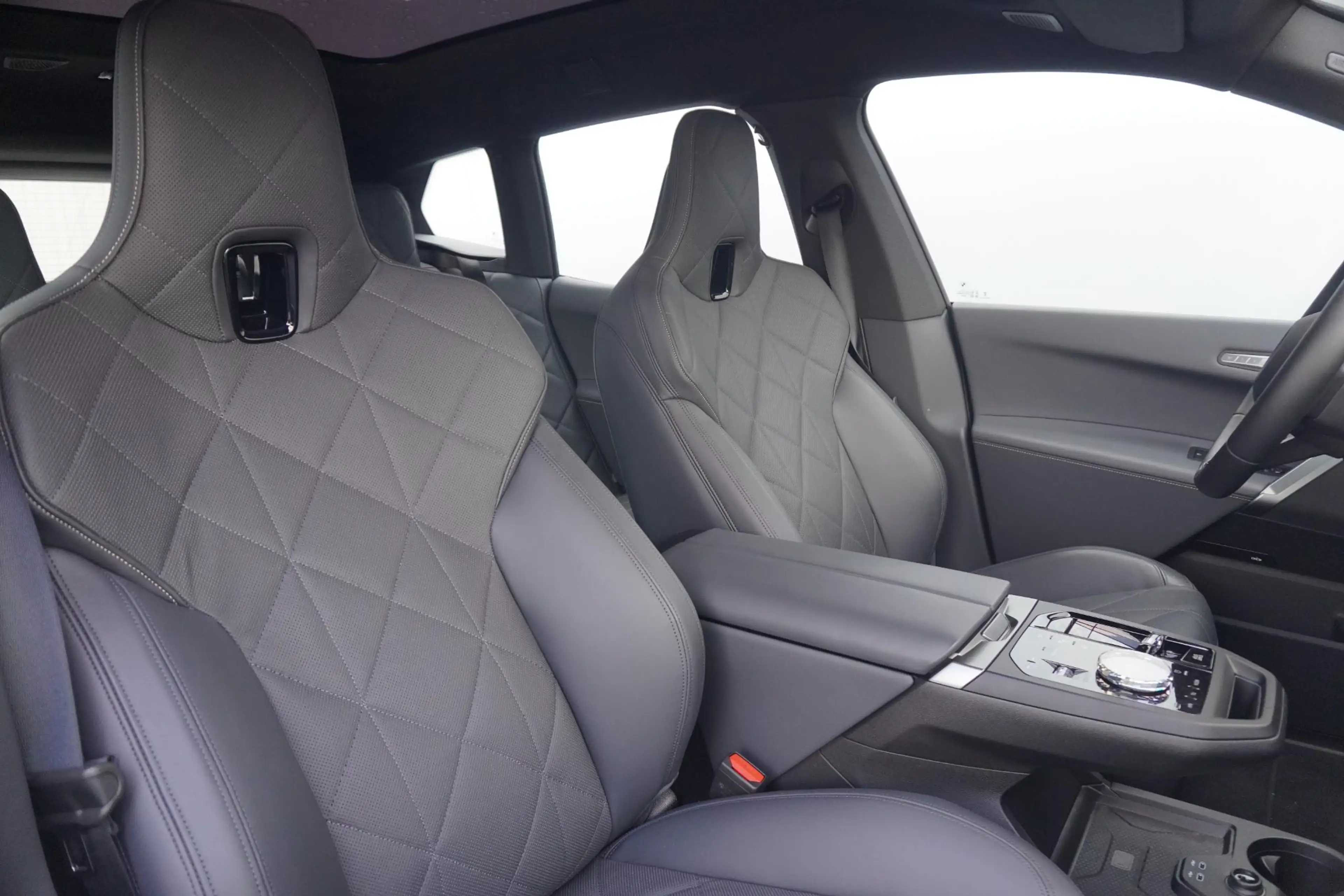 BMW iX xDrive60 | M Sportpakket Pro | Bowers & Wilkins | — photo 7