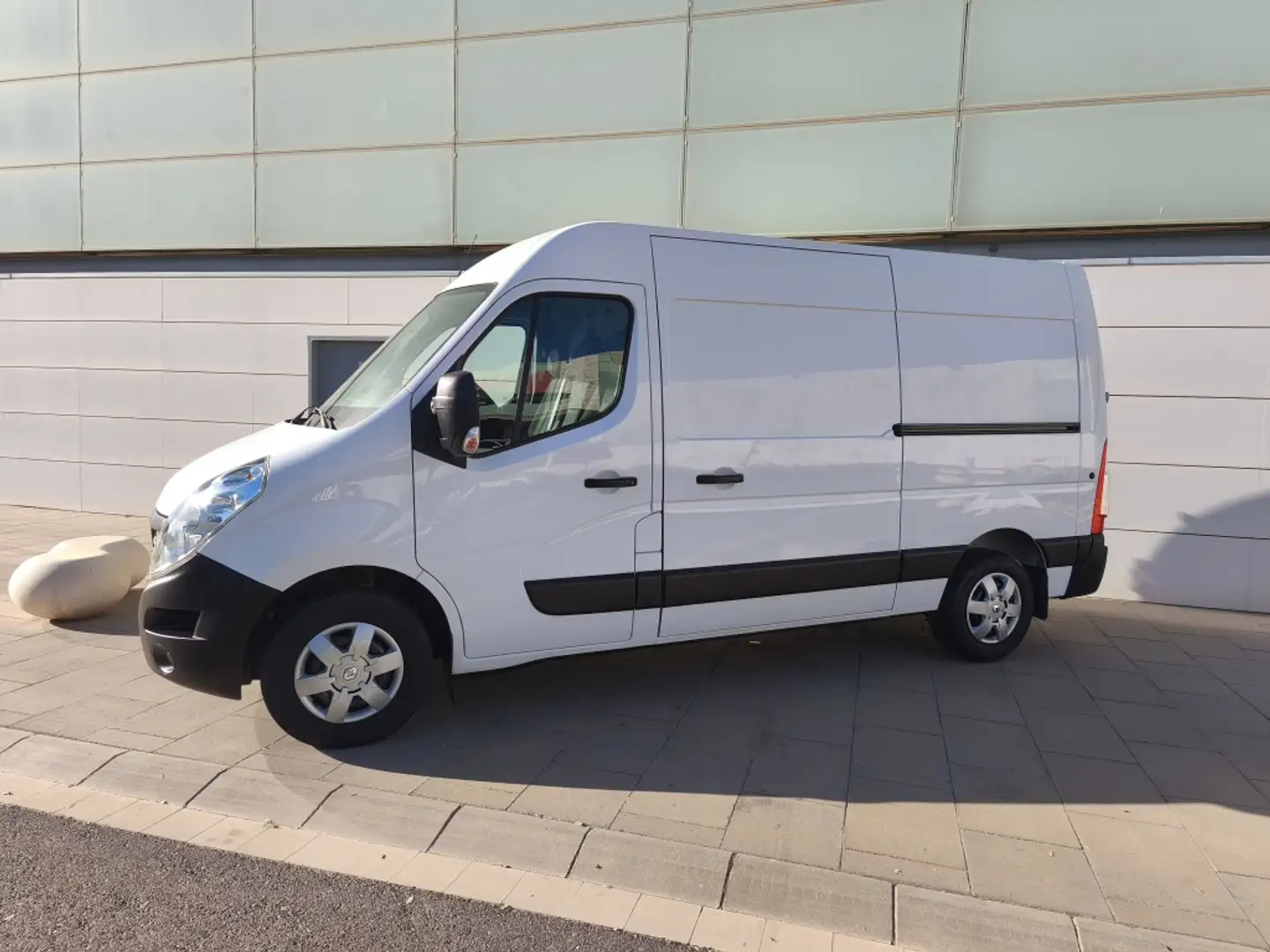 Renault Master Fg. dCi 107kW T Energy TT L2H2 3500 Blanco - 2