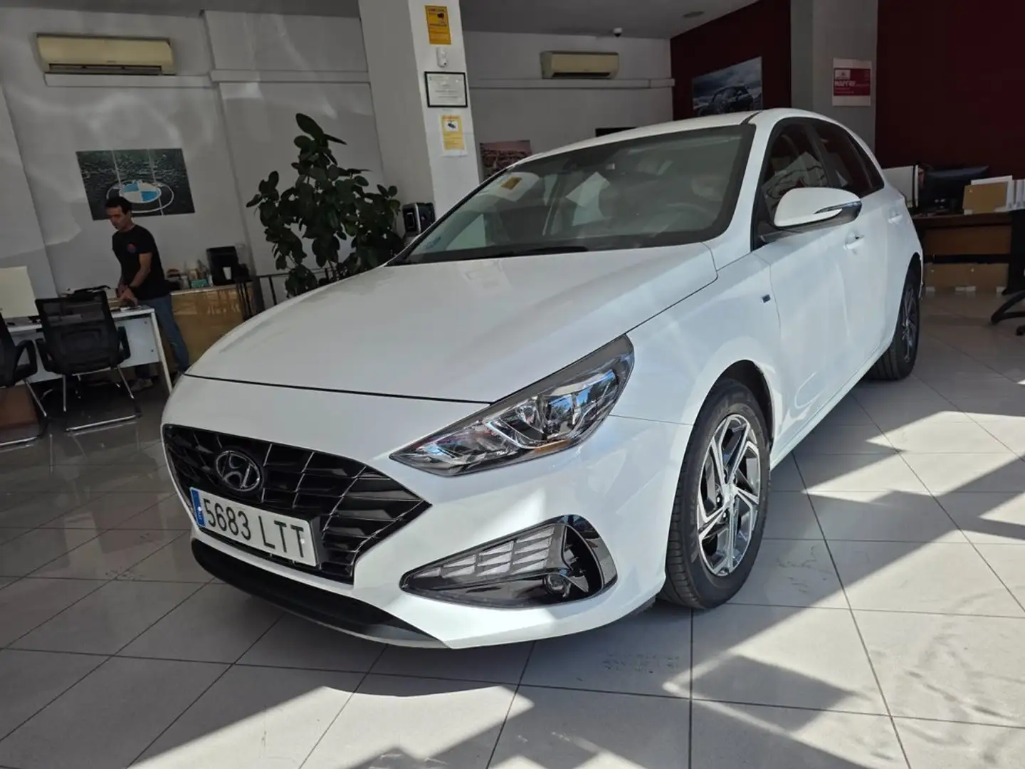 Hyundai i30 1.0 TGDI 48V Klass Blanco - 2