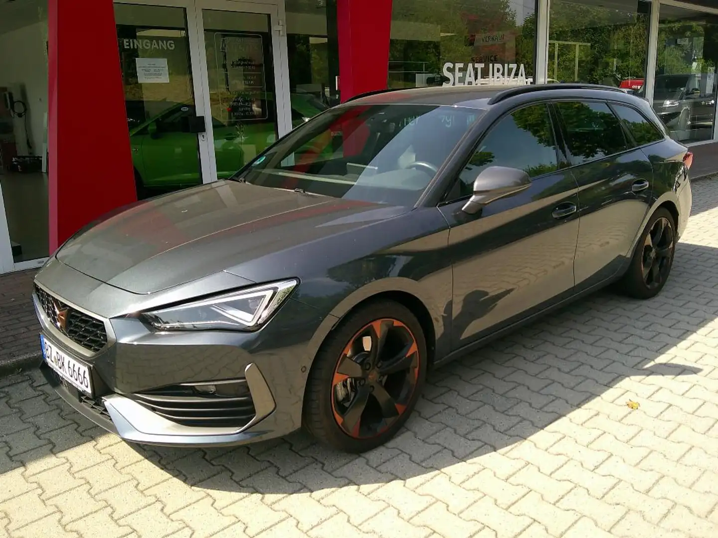 CUPRA Leon Grijs - 1