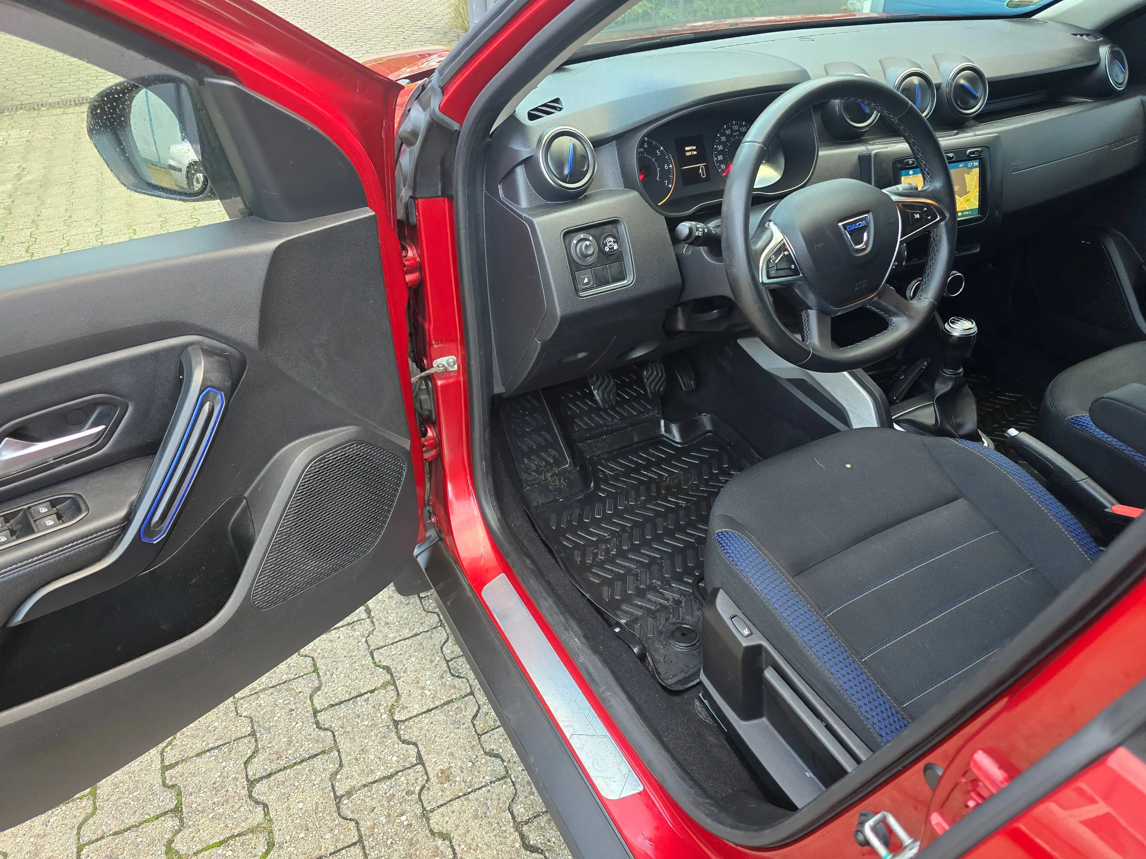 Dacia Duster Celebration — photo 12