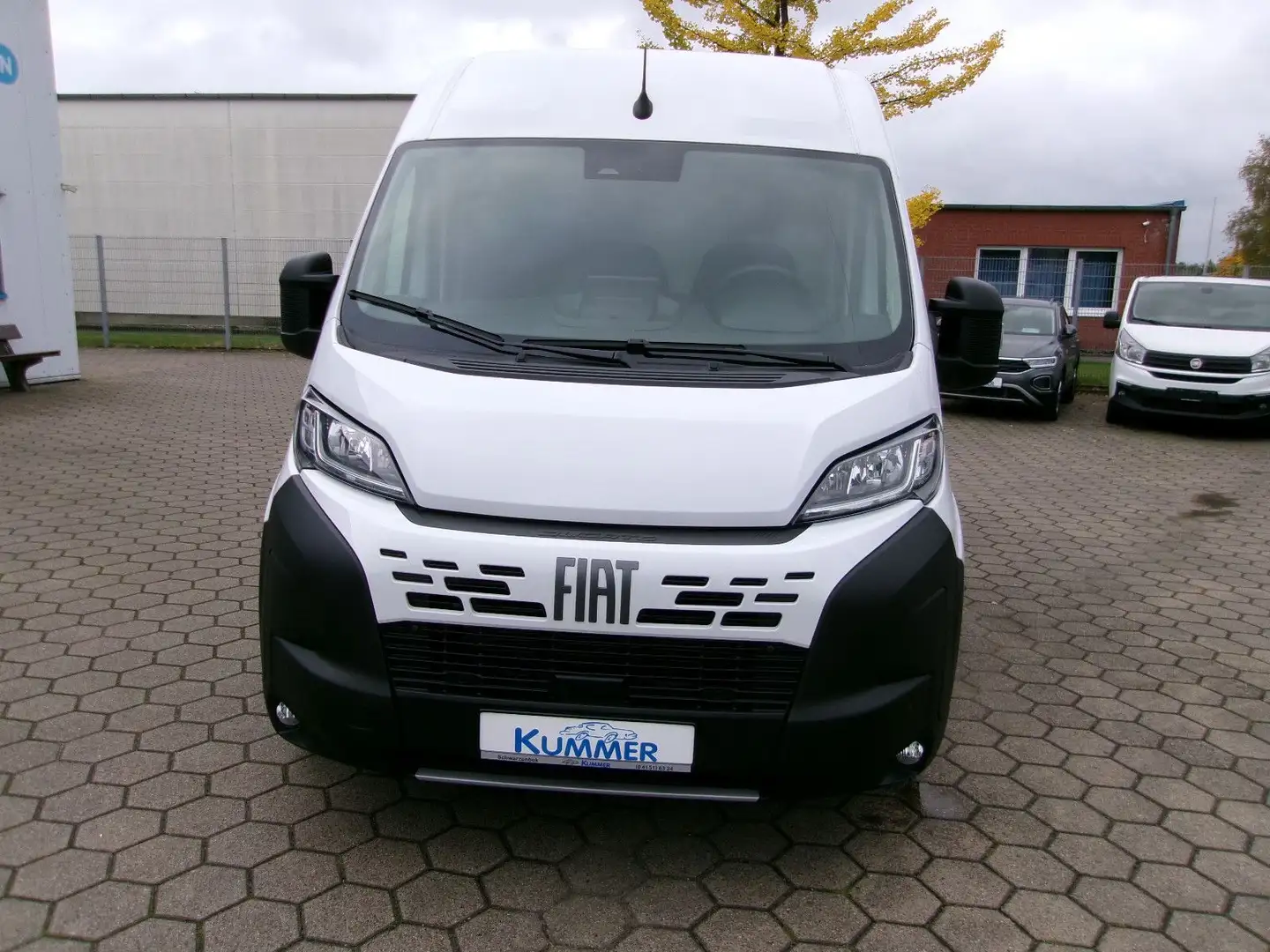 Fiat Ducato H2 Kastenwagen 33 L2H2 140 Multijet Flach Weiß - 2