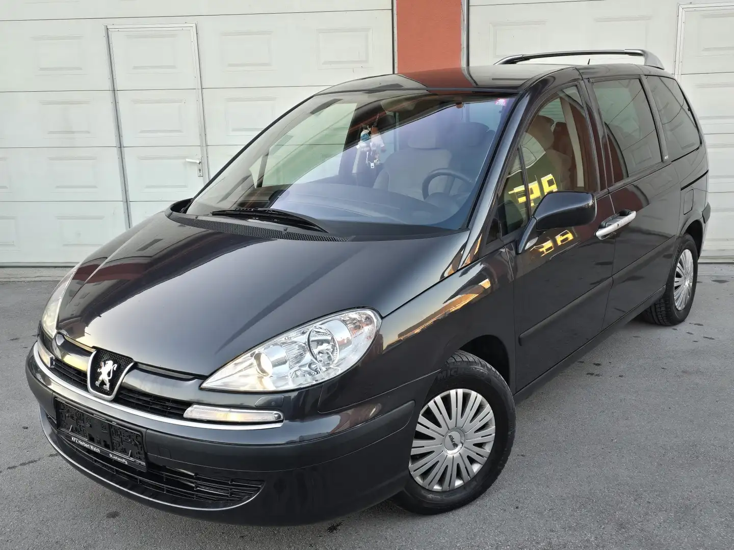 Peugeot 807 SV Premium 2,2 HDI 130 Šedá - 1