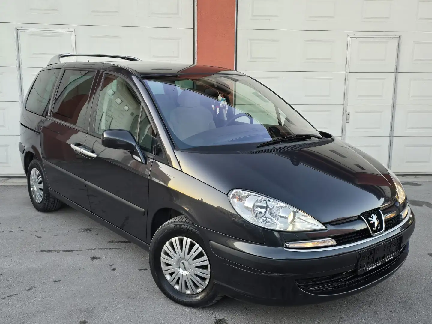 Peugeot 807 SV Premium 2,2 HDI 130 Šedá - 2