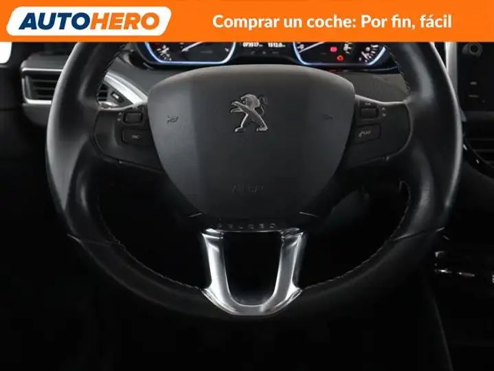 Peugeot 2008 1.2 Pure Tech S&S Allure (2017) 2018, foto 24