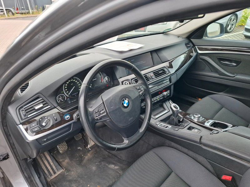 BMW 525 5 Touring 525d Soft-Close Rückfahrkamera* — photo 8