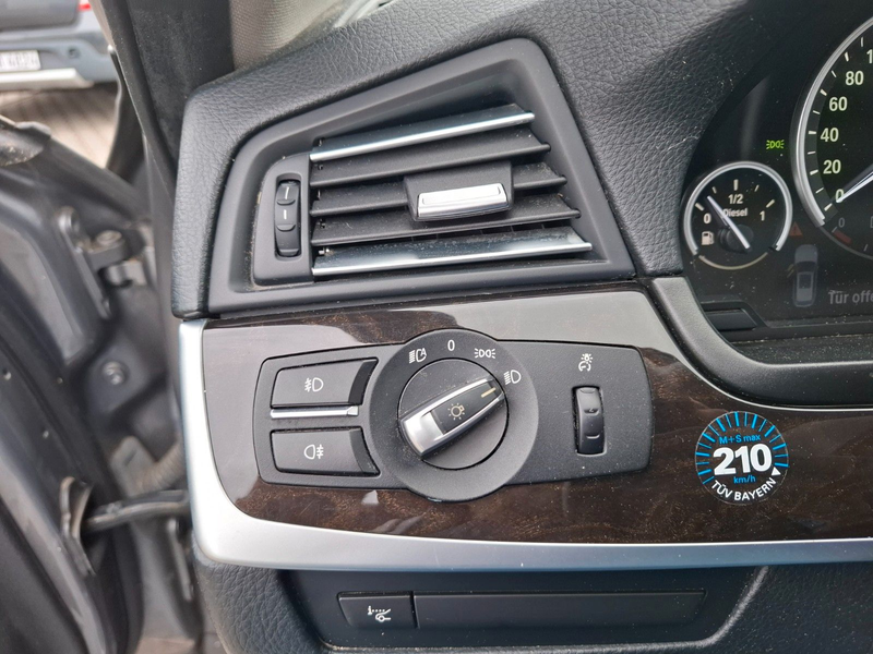 BMW 525 5 Touring 525d Soft-Close Rückfahrkamera* — photo 14
