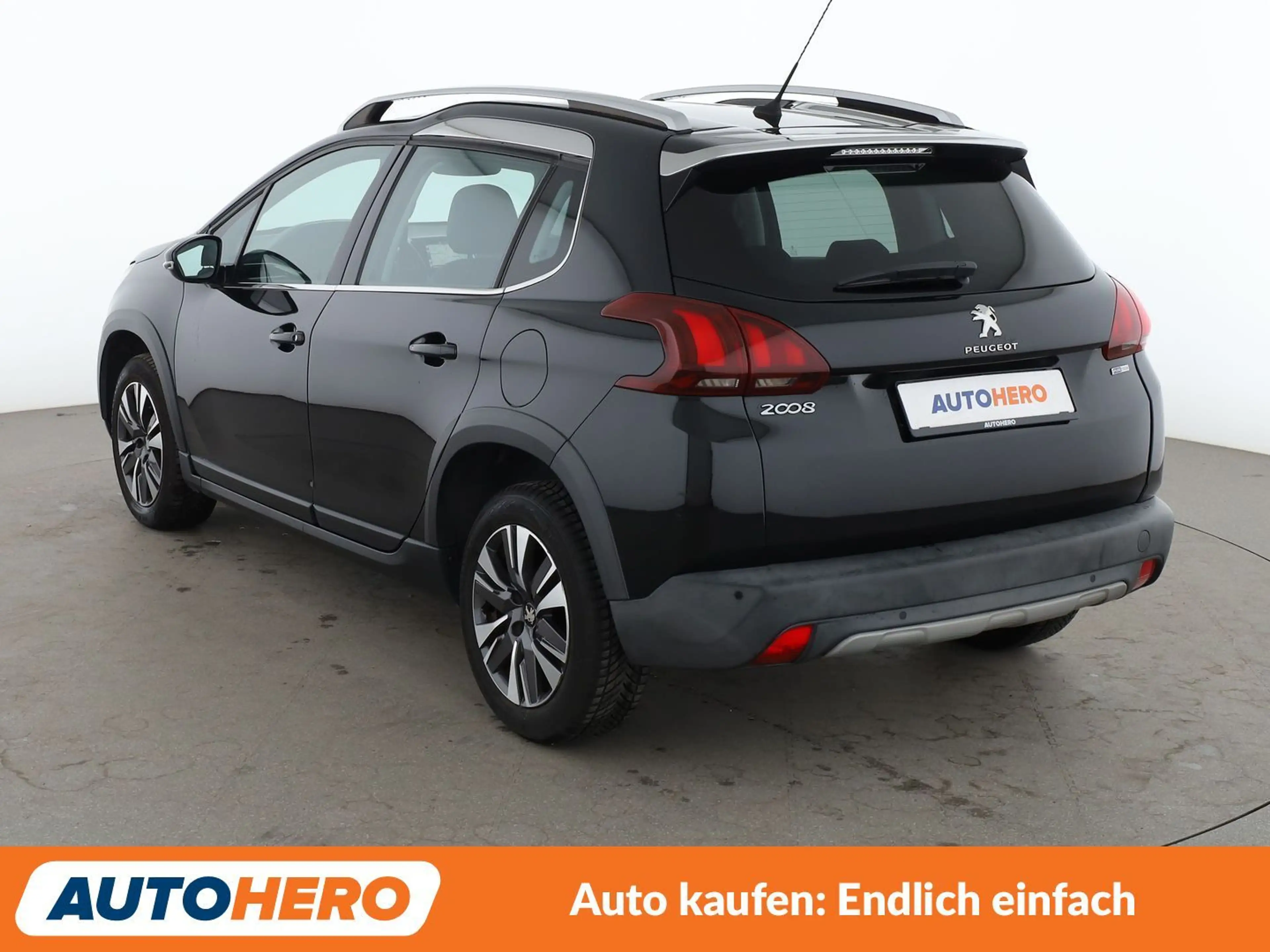 Peugeot 2008 1.2 PureTech Allure*NAVI*TEMPO*PDC*SHZ*KLIMA* — photo 4