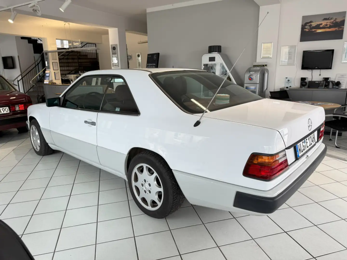Mercedes-Benz 230 Automatik Alb - 2