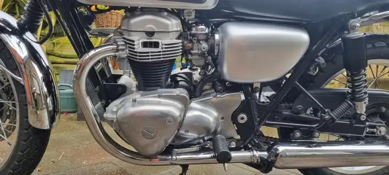 Kawasaki W650 - foto 2