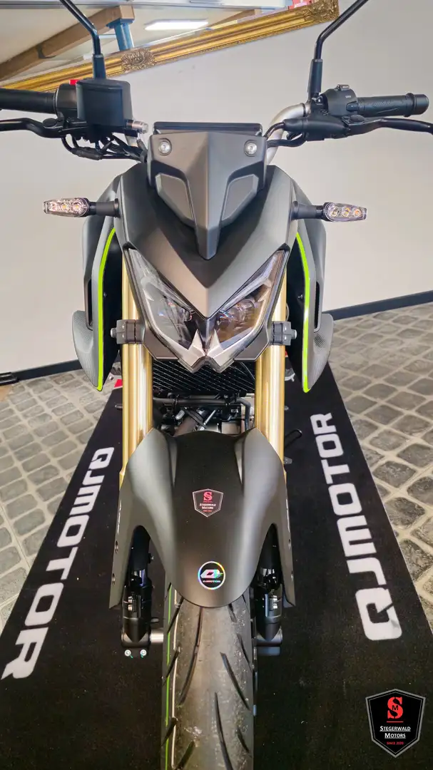 QJ Motor SRK 125 S Neufahrzeug Negro - 2