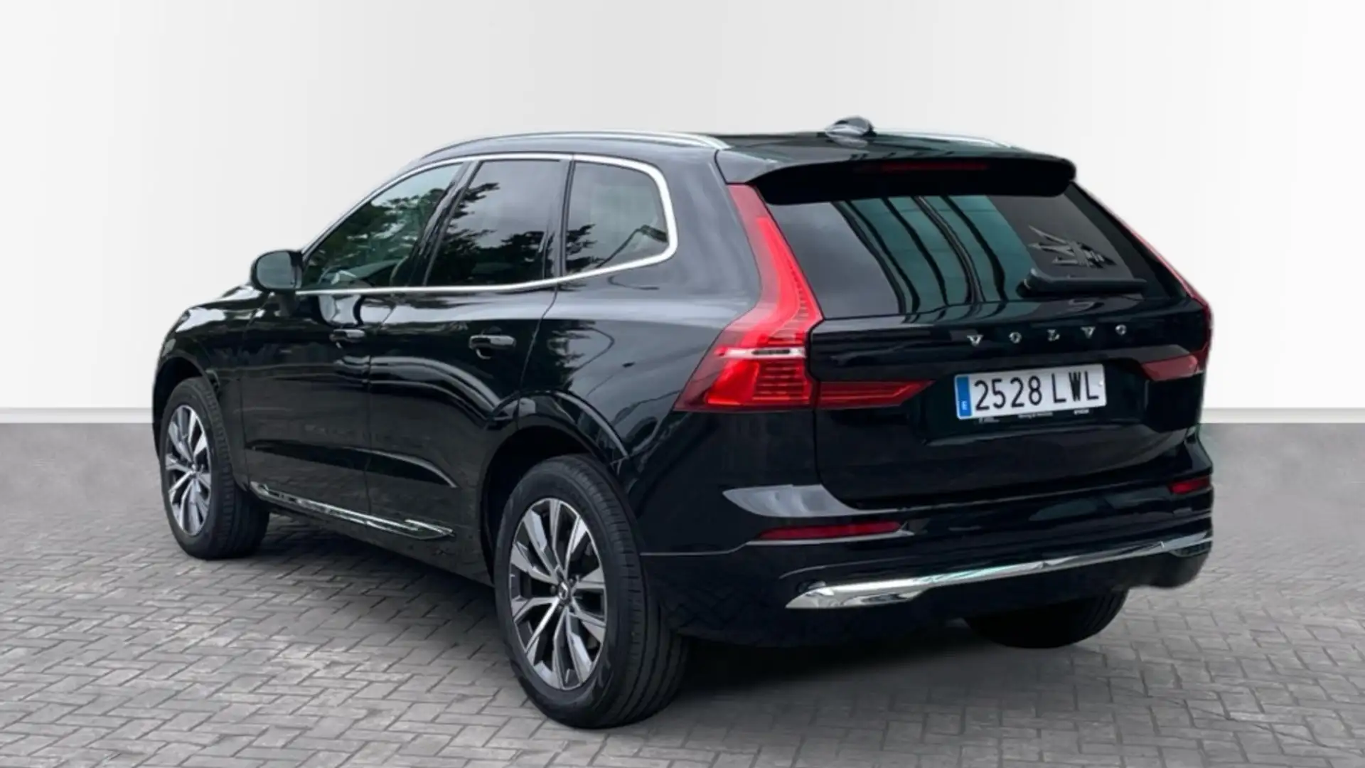 Volvo XC60 INSCRIPTION, B4 AWD MILD HYBRID (DIeSEL) - 2