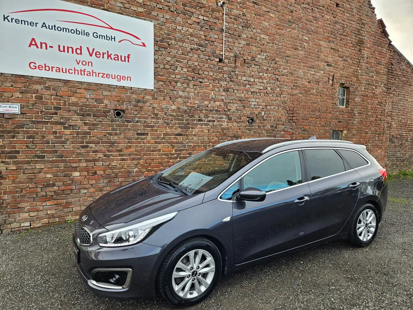 Kia Ceed SW / cee'd SW 1.6 Dream Team | TÜV neu Grau - 1