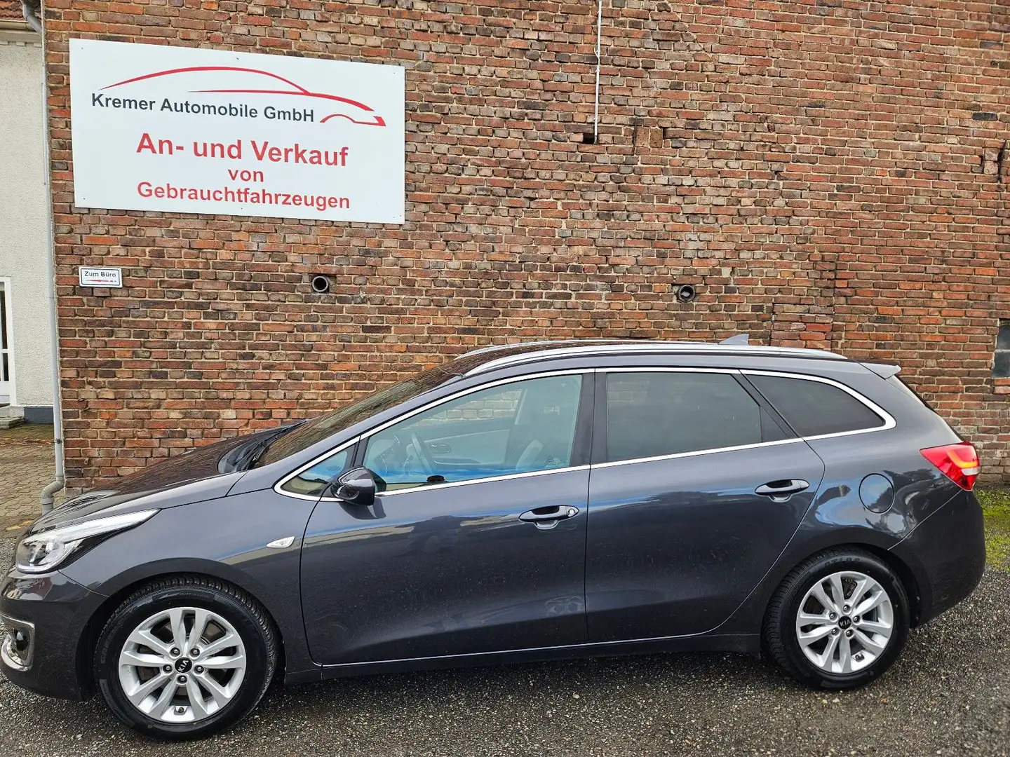 Kia Ceed SW / cee'd SW 1.6 Dream Team | TÜV neu Grau - 2