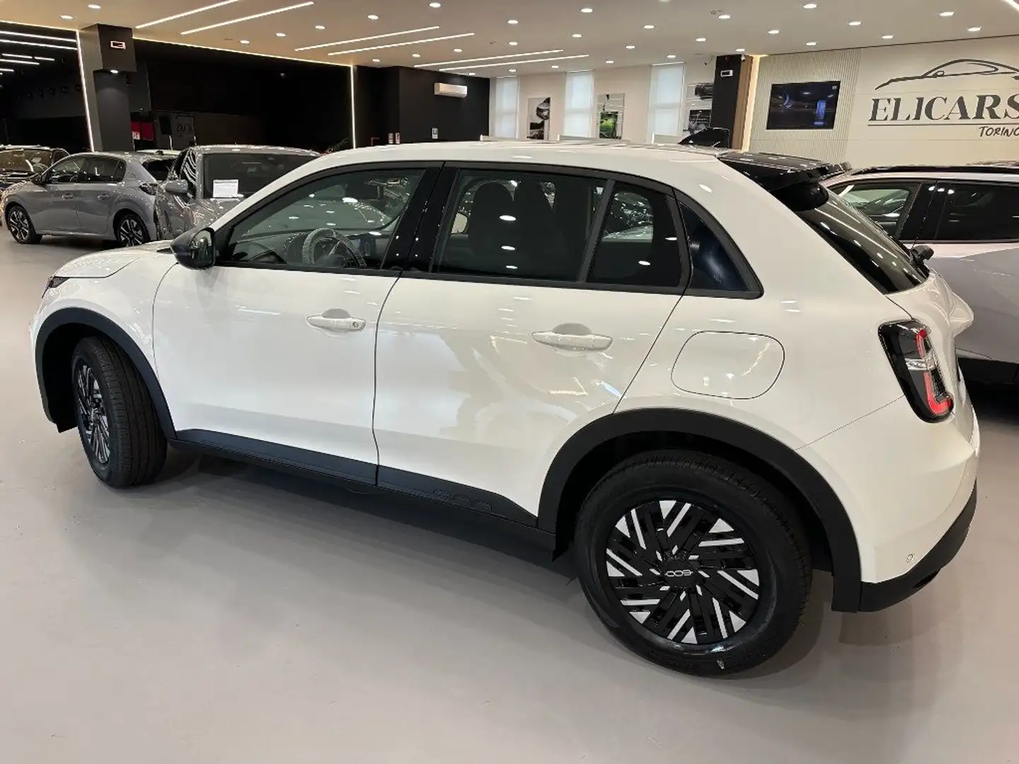 Fiat 600 Hybrid 110 CV DCT MHEV Pop Blanc - 1