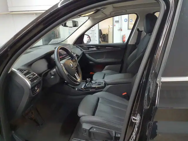 BMW X3 view 7