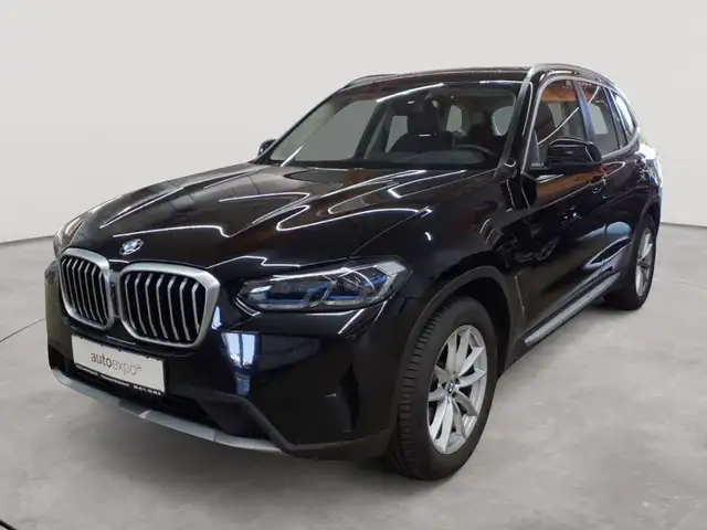 BMW X3 view 2