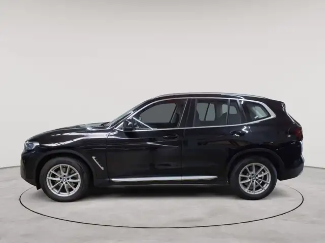 BMW X3 view 6