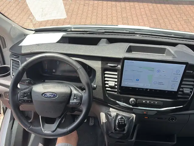 Ford Transit view 10