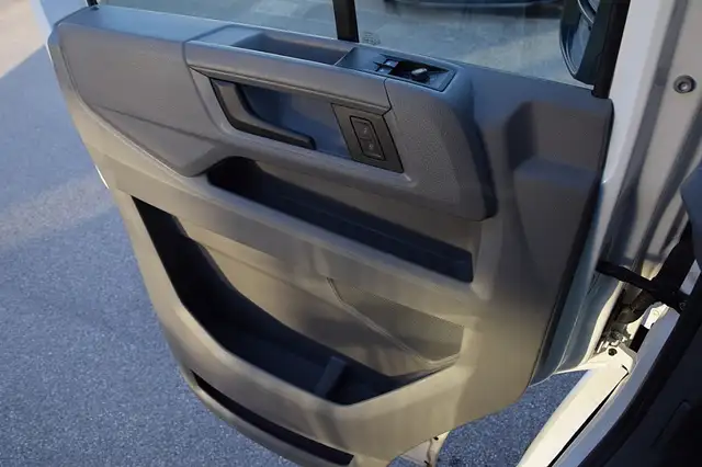 Volkswagen Crafter view 9