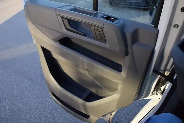 Volkswagen Crafter view 11