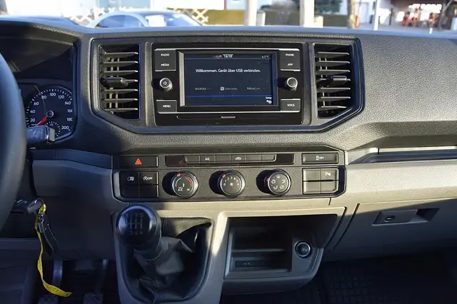 Volkswagen Crafter view 5