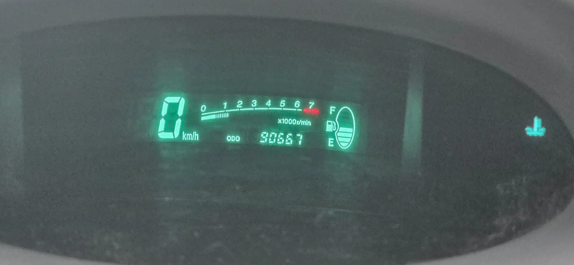 Toyota Yaris 1.3i   90000 KM . GARANTIE  12 MOIS . AUTOMATIQUE - 2