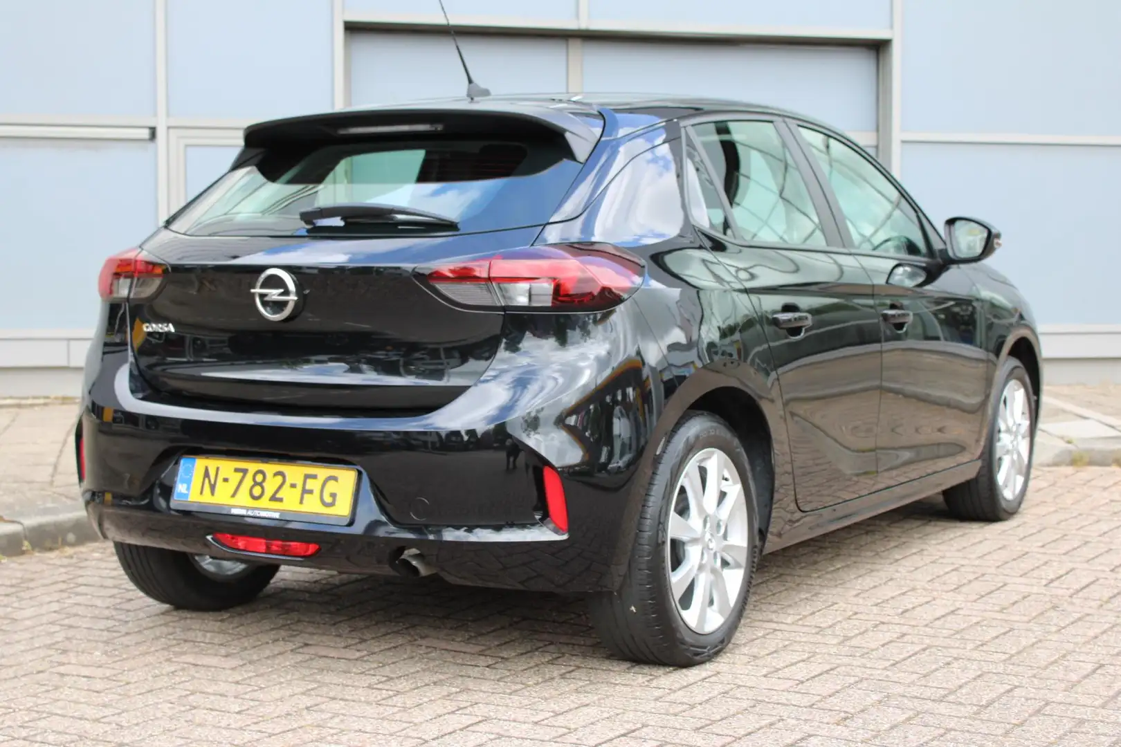 Opel Corsa 1.2 Edition | Navigatie via App | Cruise Control | Schwarz - 2