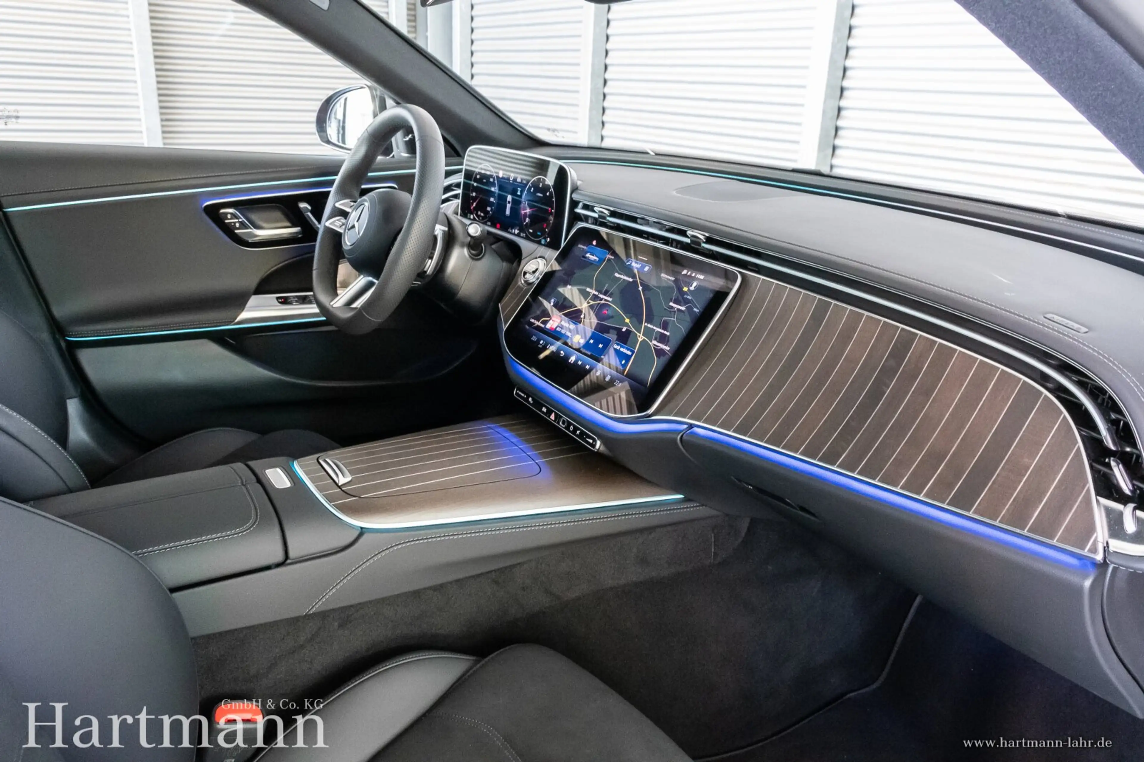 Mercedes-Benz E 450 E 450 d T 4M AMG Premium Night 20 Fahrasssistenz — photo 7