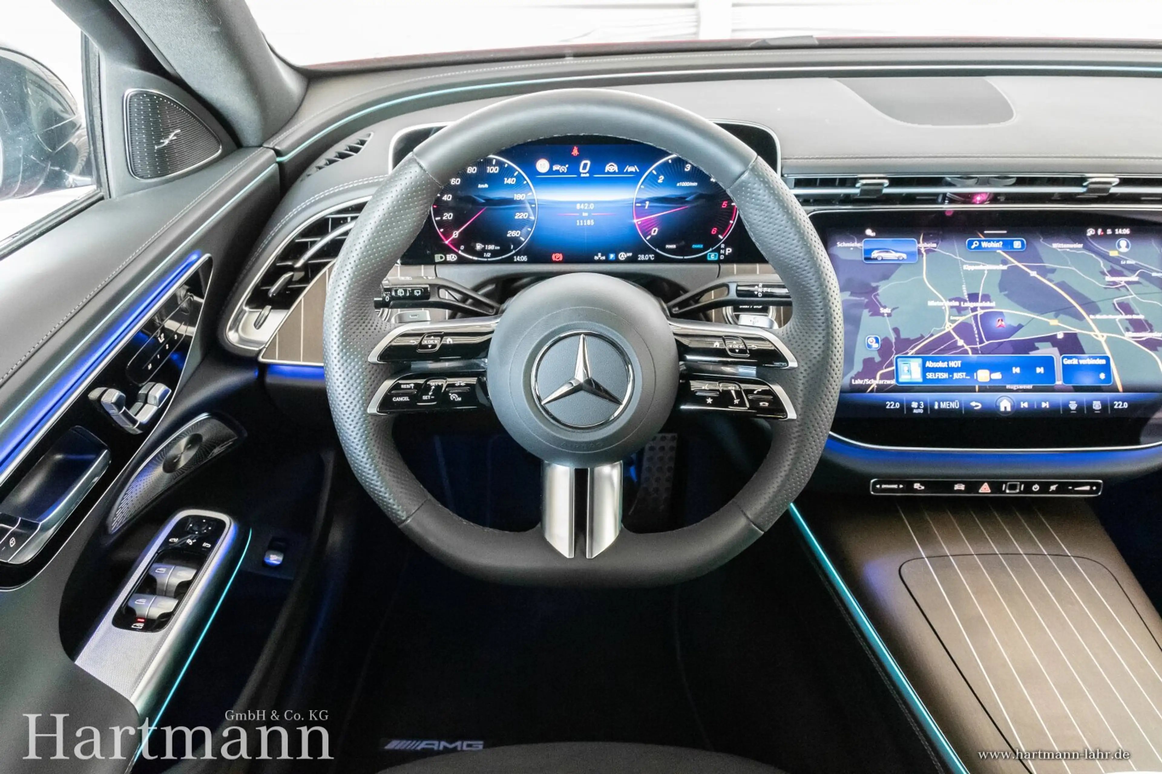 Mercedes-Benz E 450 E 450 d T 4M AMG Premium Night 20 Fahrasssistenz — photo 9