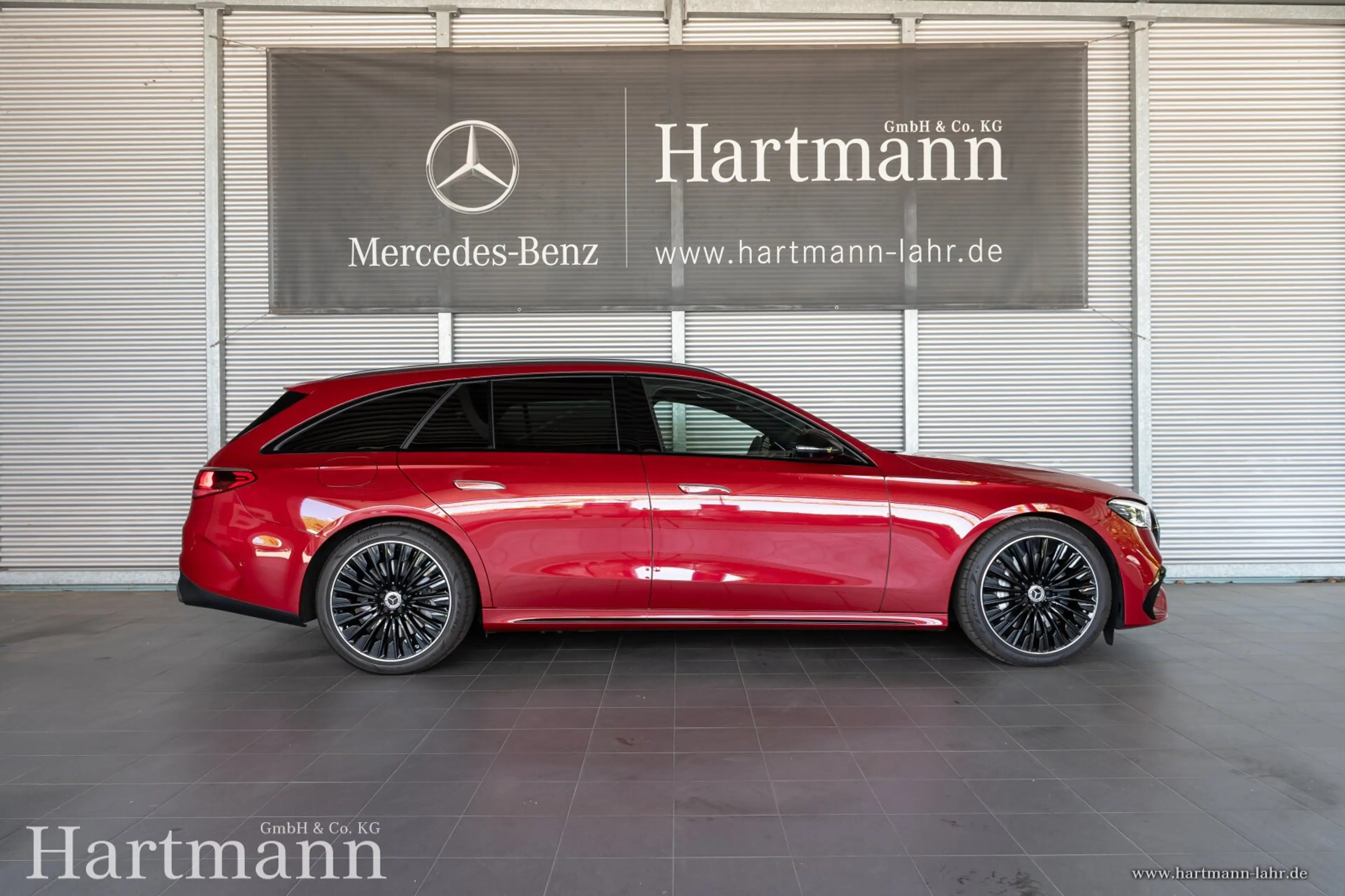 Mercedes-Benz E 450 E 450 d T 4M AMG Premium Night 20 Fahrasssistenz — photo 5