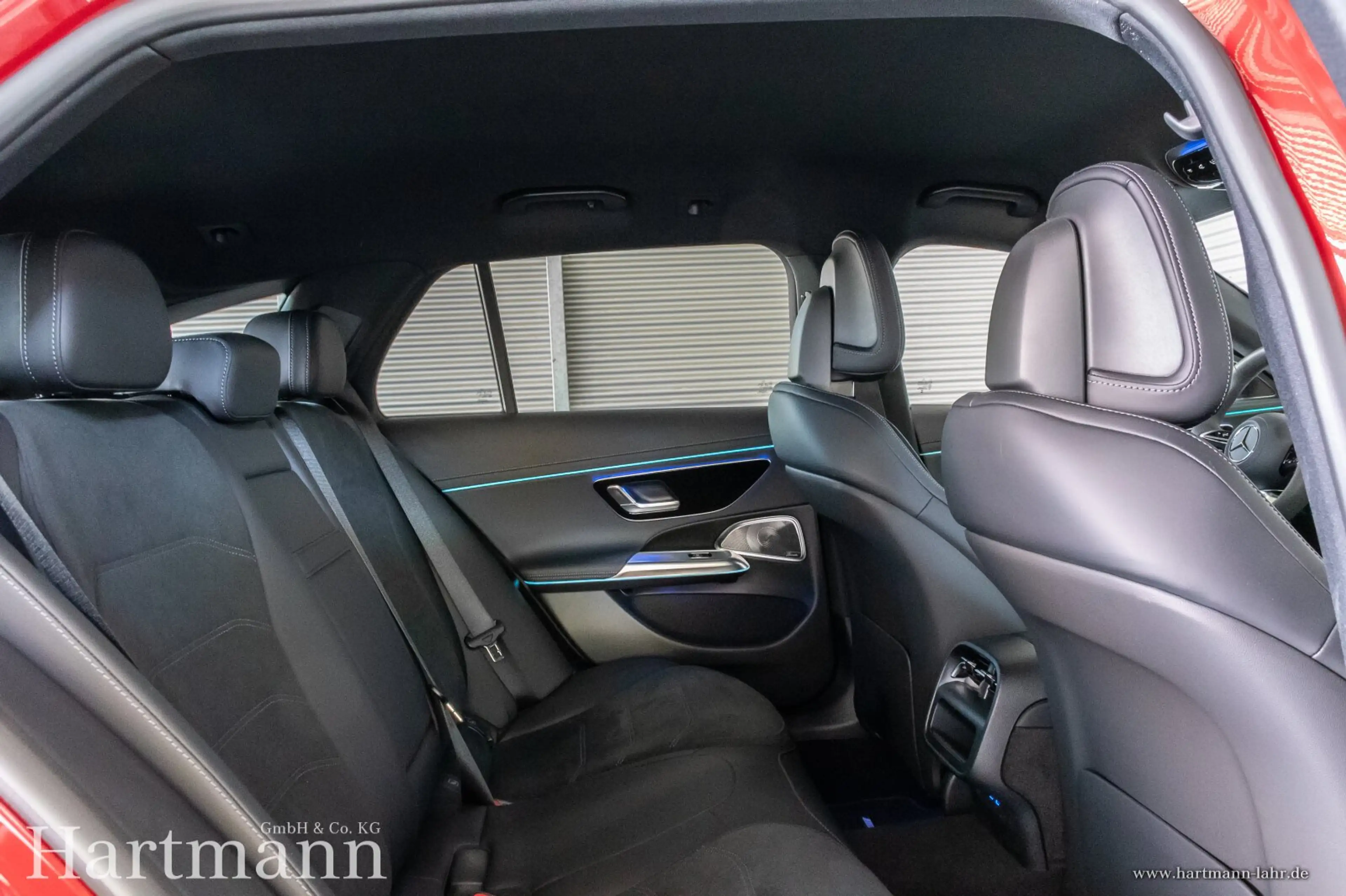 Mercedes-Benz E 450 E 450 d T 4M AMG Premium Night 20 Fahrasssistenz — photo 11